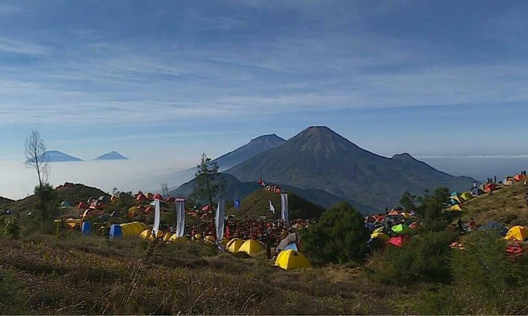 Mendidik Masyarakat untuk Menghargai Alam dan Lingkungan